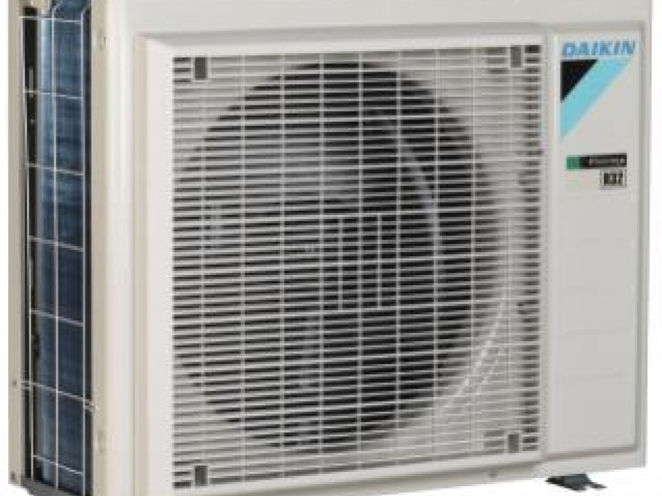 Daikin Sensira Стенен тип инвертор FTXF60A, капацитет 21 000 Btu, R32, 6.0 kW